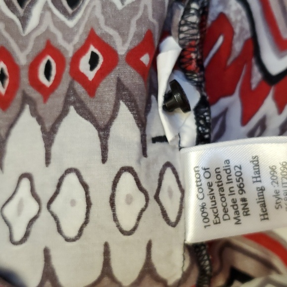 Healing Hands Scrub Top - Picture 6 of 7